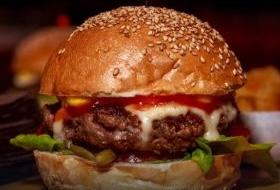 Image of a cheeseburger